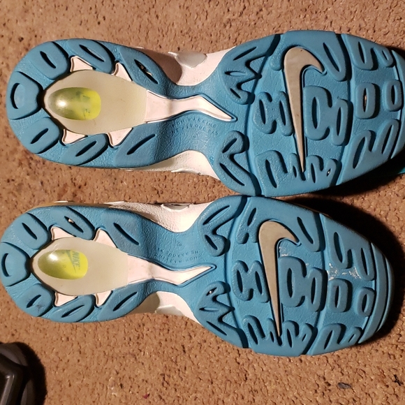 Big boy upper nike sneaker - Picture 3 of 4